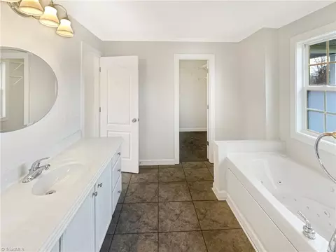 Bath - 2942 Clear Ridge Dr, Trinity, NC 27370 photo 1 of 3