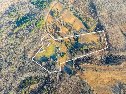 588 Roby Fulk Rd, Pinnacle, NC 27043