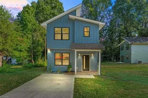 806 Dameron Ave W, Liberty, NC 27298