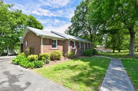 1225 Bethany Church Rd, Winston Salem, NC 27107