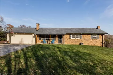 585 Green Acres Rd, Millers Creek, NC 28651