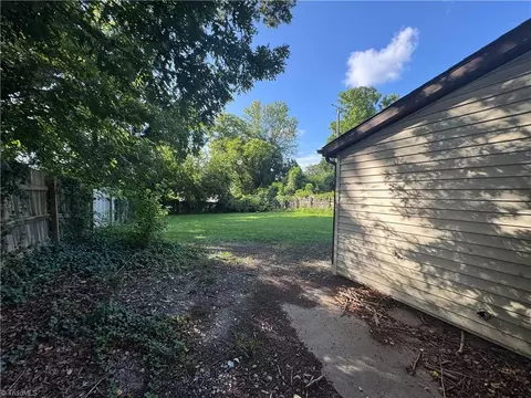 Exterior - 1102 Campbell St, High Point, NC 27262 photo 4 of 7