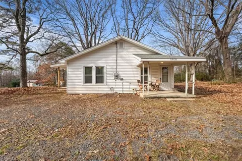 2208 Ermine St, Randleman, NC 27317