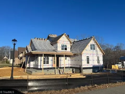 7400 Harkwood Ct, Oak Ridge, NC 27310