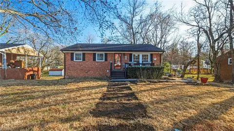 1111 Morningside Dr, Burlington, NC 27217