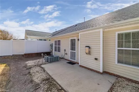 Exterior - 706 Chas Ct, High Point, NC 27265 photo 4 of 9