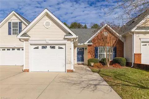 706 Chas Ct, High Point, NC 27265