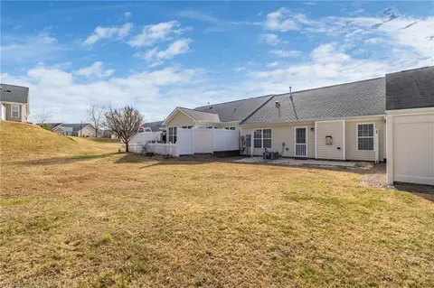 Exterior - 706 Chas Ct, High Point, NC 27265 photo 6 of 9