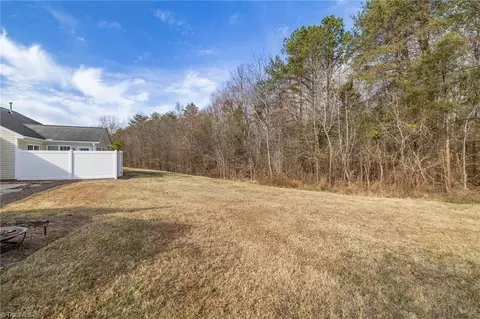 Exterior - 706 Chas Ct, High Point, NC 27265 photo 9 of 9