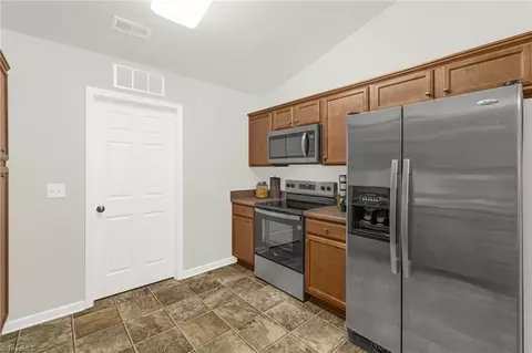 Entry Way - 706 Chas Ct, High Point, NC 27265 photo 5 of 5