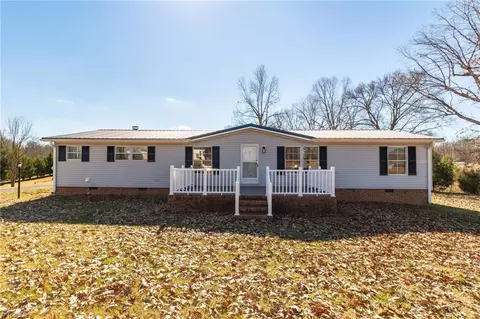 2808 Turners Creek Rd, Yadkinville, NC 27055