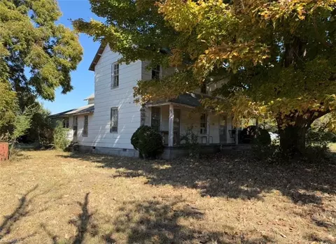 Exterior - 7246 Old Us Highway 64, Trinity, NC 27370 photo 2 of 6