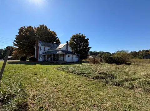 Exterior - 7246 Old Us Highway 64, Trinity, NC 27370 photo 4 of 6