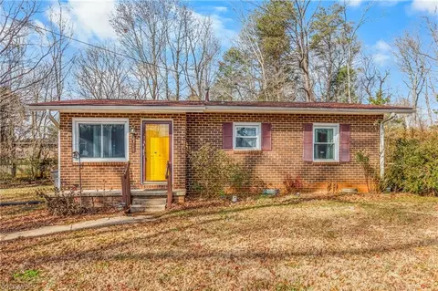 2310 Blecker Dr, Winston Salem, NC 27107