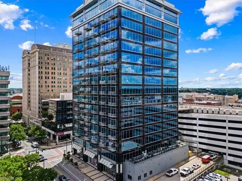 201 Elm St N #604, Greensboro, NC 27401