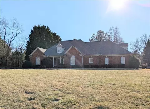 1845 Indian Trl, Eden, NC 27288