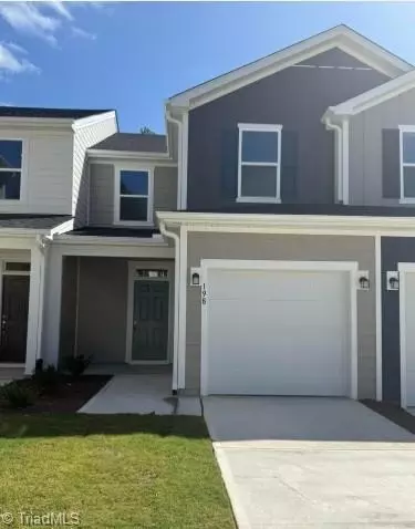 198 Parker Ln, Mebane, NC 27302
