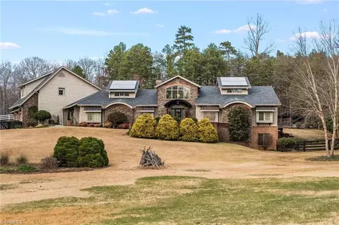 Exterior - 8905 Milestone Pt, Clemmons, NC 27012 photo 2 of 5