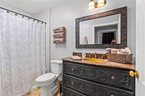 Bath - 8905 Milestone Pt, Clemmons, NC 27012 photo 6 of 6