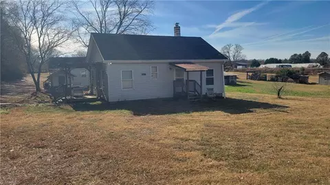 4055 Greensboro Chapel Hill Rd E, Graham, NC 27253