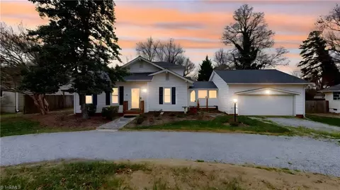 905 Old Winston Rd, High Point, NC 27265