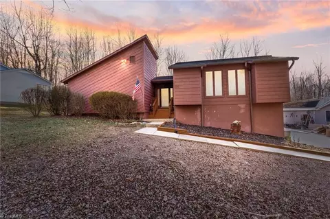 6590 Riverwood Rd, Walkertown, NC 27051