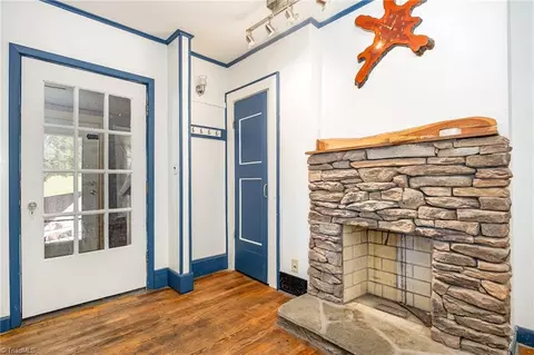 Entry Way - 827 Shell Rd, Thomasville, NC 27360 photo 1 of 2