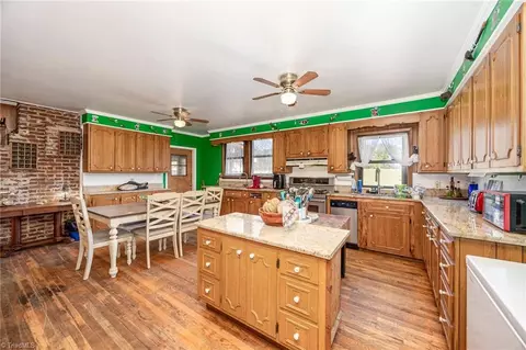 Kitchen - 827 Shell Rd, Thomasville, NC 27360 photo 1 of 2