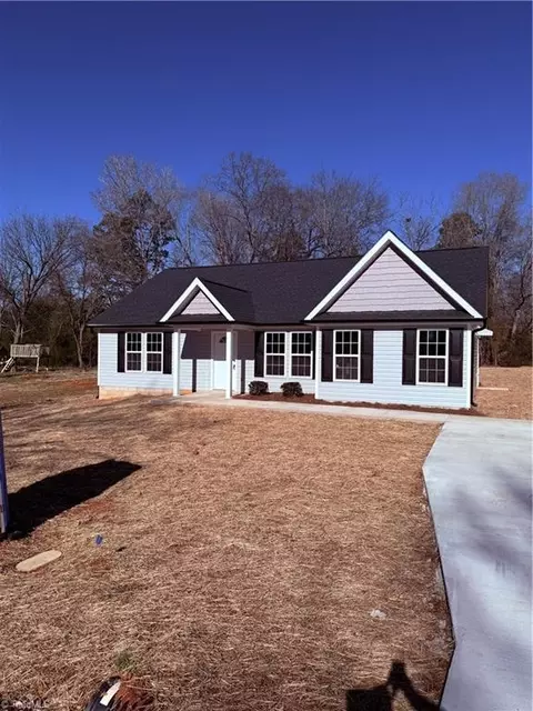 154 Abbotts Ave, Lexington, NC 27292