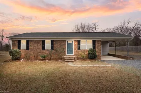 7380 Plunkett Rd, Belews Creek, NC 27009
