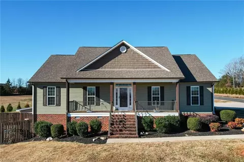 126 Stone Rd, Reidsville, NC 27320