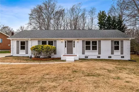 1606 Maple Ridge Ct, Greensboro, NC 27455