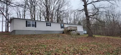 680 Edsel Rd, Traphill, NC 28685