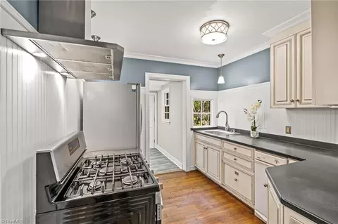 421 Gatewood Ave, High Point, NC 27262 photo 13