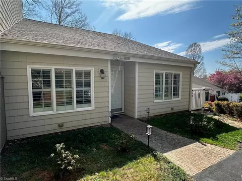 162 Golfview Dr, Bermuda Run, NC 27007