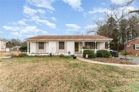 713 Lake Dr, Kernersville, NC 27284
