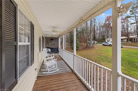 Exterior - 69 Lanning Dr, Denton, NC 27239 photo 4 of 8