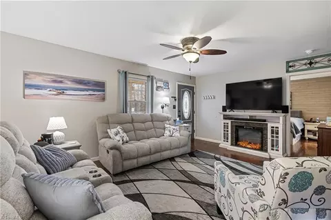Living - 69 Lanning Dr, Denton, NC 27239 photo 1 of 1