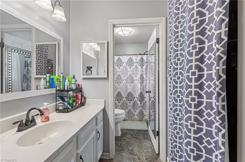 Bath - 69 Lanning Dr, Denton, NC 27239 photo 2 of 4