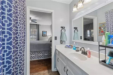 Bath - 69 Lanning Dr, Denton, NC 27239 photo 3 of 4