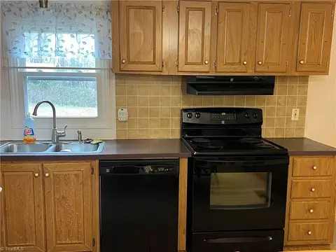 270 Gem Stone Loop, Summerfield, NC 27358 photo 9