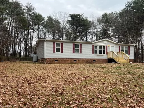 270 Gem Stone Loop, Summerfield, NC 27358 photo 3