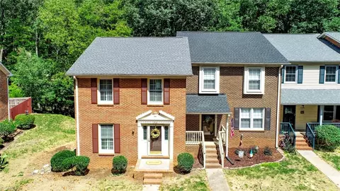 2430 Cottage Pl, Greensboro, NC 27455