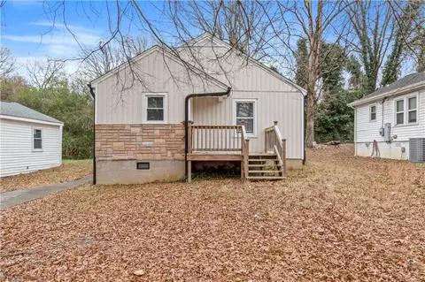 4905 Wilkes Dr, Winston Salem, NC 27106