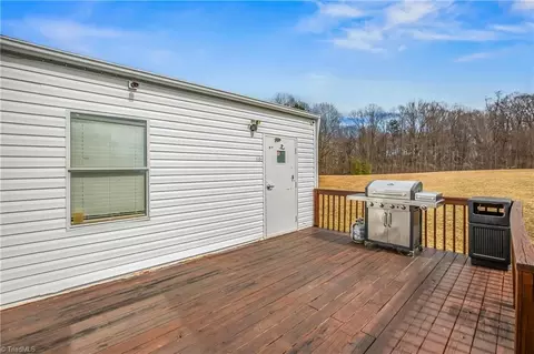 Exterior - 1255 Mountain View Rd, King, NC 27021 photo 7 of 9