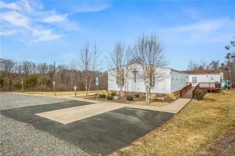 Exterior - 1255 Mountain View Rd, King, NC 27021 photo 4 of 9