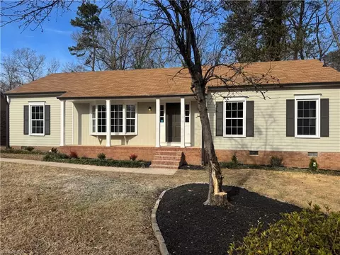 1705 Bolingbroke Rd, High Point, NC 27265