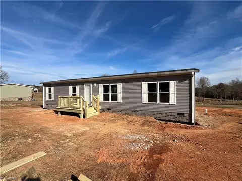 549 Mt Wesley Church Rd, Hiddenite, NC 28636