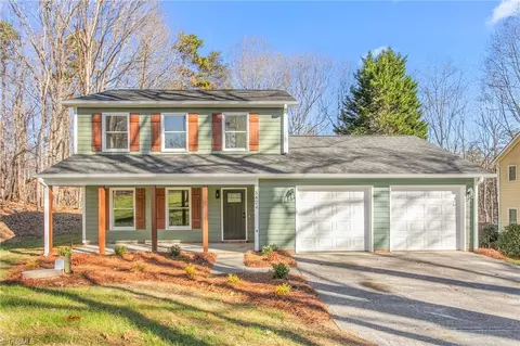 5424 Bridal Ridge Dr, Pfafftown, NC 27040