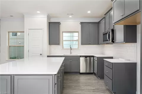 Kitchen - 1926 Darrell Dr, Graham, NC 27253 photo 3 of 3